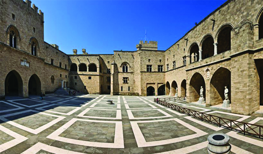 16 mnimeia mouseia